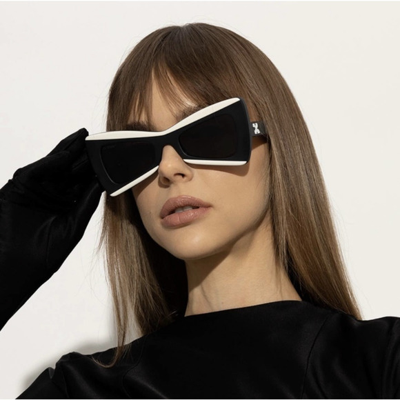 Off-White Accessories - NEW!!! OFF-WHITE Sunglasses NASHVILLE OERI070 1007
